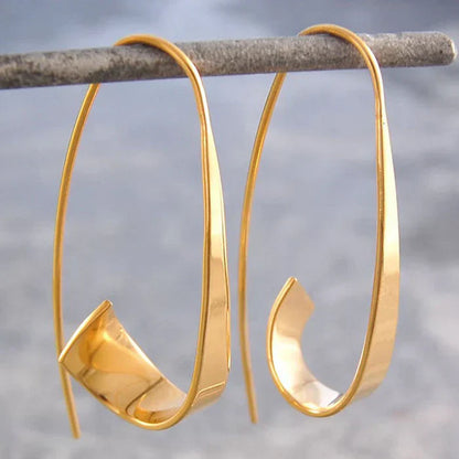Vintage Spiral Earrings | White Gold